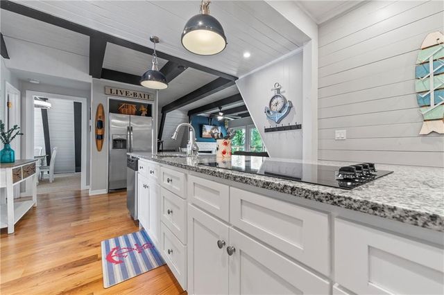 1047 Tranquility Lane, Hartwell, GA 30643