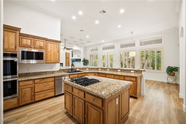 211 Viewmont Drive, Henderson, NV 89015