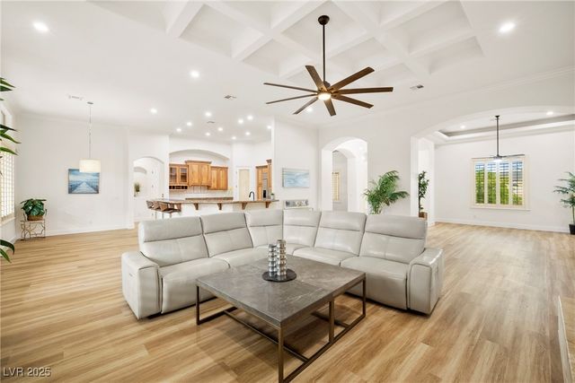 211 Viewmont Drive, Henderson, NV 89015