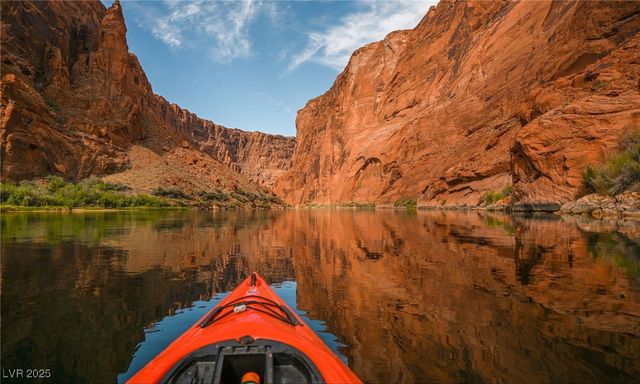 211 Viewmont Drive, Henderson, NV 89015