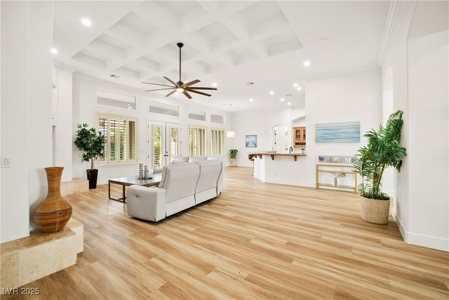 211 Viewmont Drive, Henderson, NV 89015