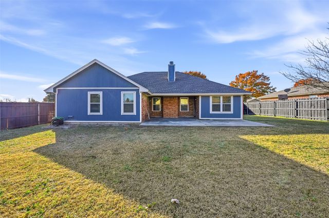 6421 Fairview Drive, Watauga, TX 76148