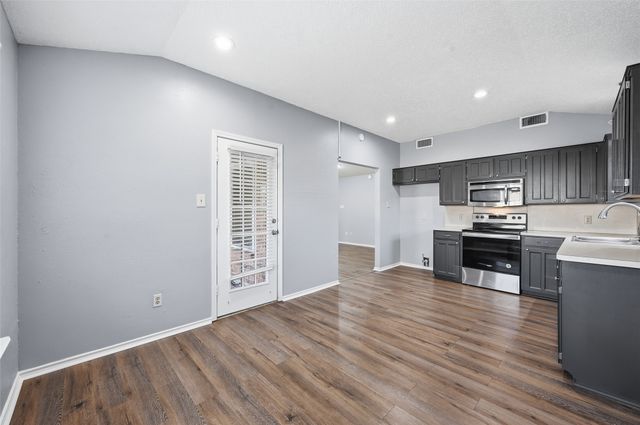 6421 Fairview Drive, Watauga, TX 76148