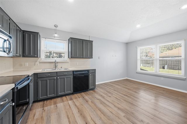 6421 Fairview Drive, Watauga, TX 76148