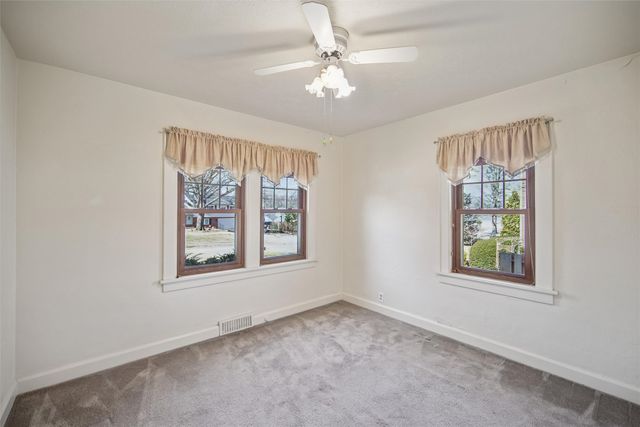 3215 44th Street, Des Moines, IA 50310