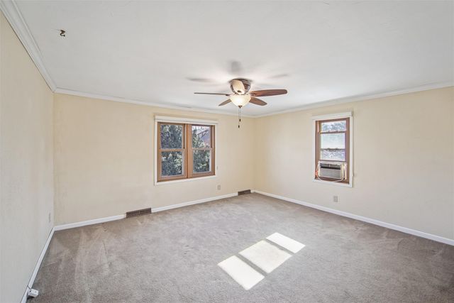 3215 44th Street, Des Moines, IA 50310