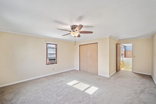 3215 44th Street, Des Moines, IA 50310