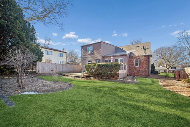 3215 44th Street, Des Moines, IA 50310