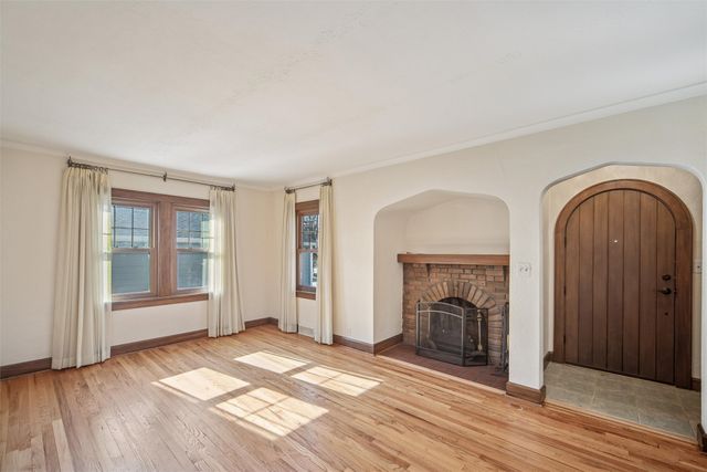 3215 44th Street, Des Moines, IA 50310