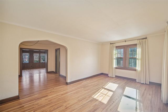 3215 44th Street, Des Moines, IA 50310