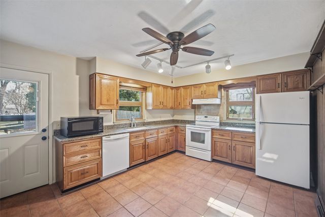 3215 44th Street, Des Moines, IA 50310