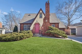 3215 44th Street, Des Moines, IA 50310