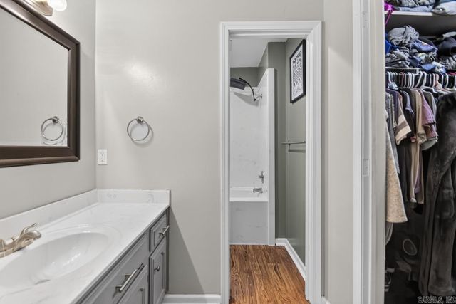 27 Oak Ridge Drive, Maumelle, AR 72113
