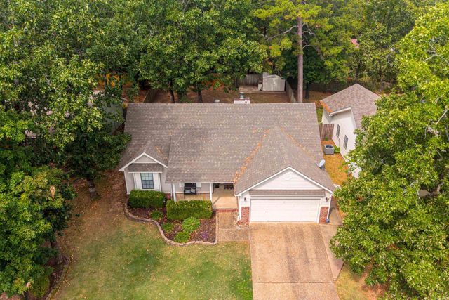 27 Oak Ridge Drive, Maumelle, AR 72113