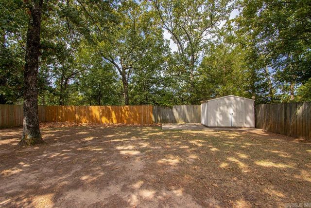 27 Oak Ridge Drive, Maumelle, AR 72113