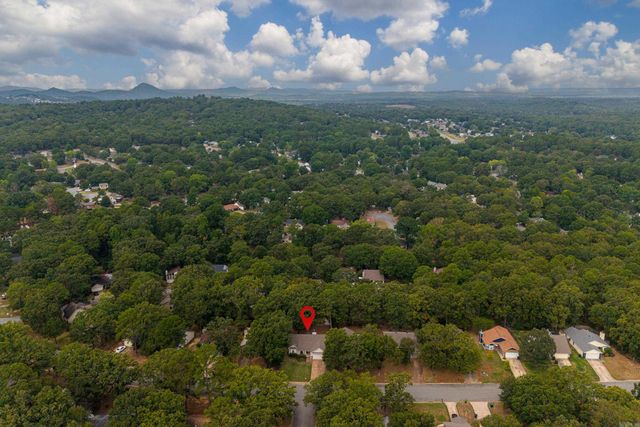 27 Oak Ridge Drive, Maumelle, AR 72113
