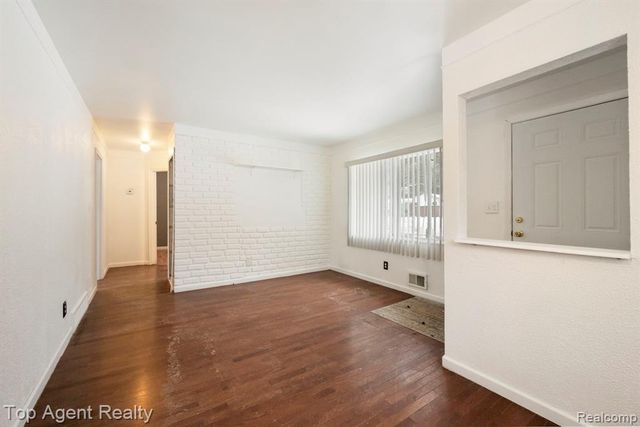 520 Linda Vista Drive, Pontiac, MI 48342