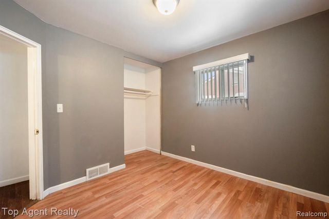 520 Linda Vista Drive, Pontiac, MI 48342