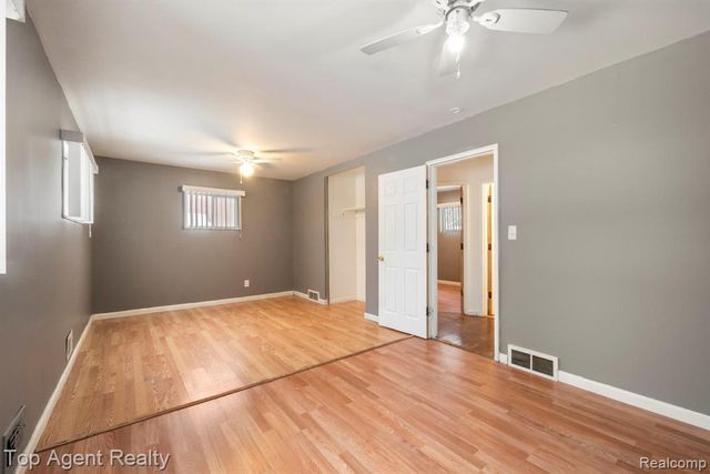 520 Linda Vista Drive, Pontiac, MI 48342