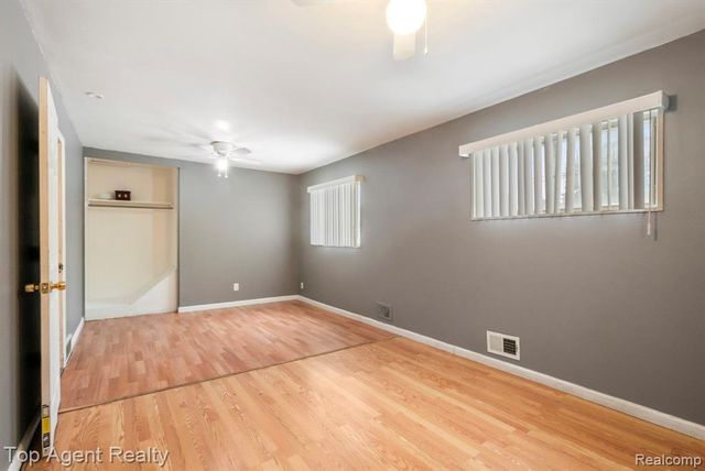 520 Linda Vista Drive, Pontiac, MI 48342