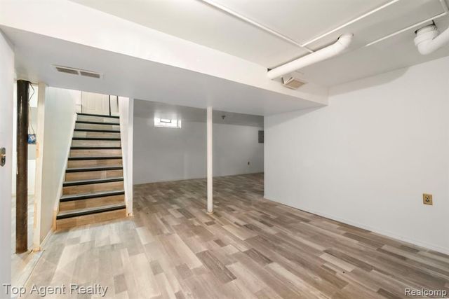 520 Linda Vista Drive, Pontiac, MI 48342