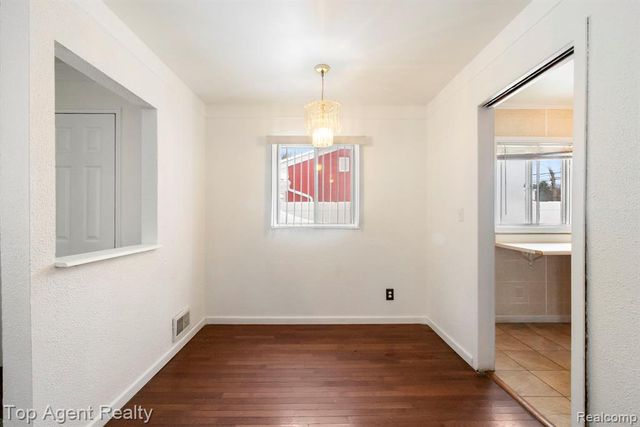 520 Linda Vista Drive, Pontiac, MI 48342