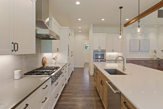60255 Sunset View Drive, Bend, OR 97702
