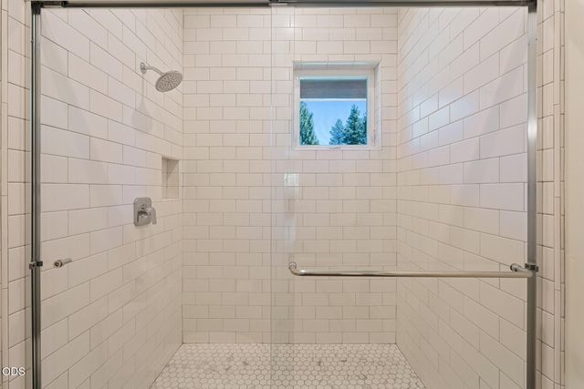 60255 Sunset View Drive, Bend, OR 97702