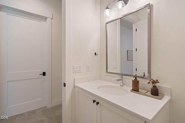 60255 Sunset View Drive, Bend, OR 97702