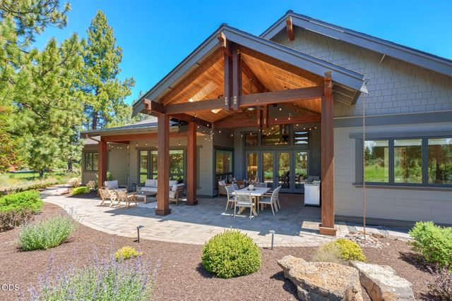 60255 Sunset View Drive, Bend, OR 97702