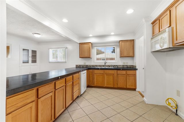 17448 Veronica Avenue, Eastpointe, MI 48021