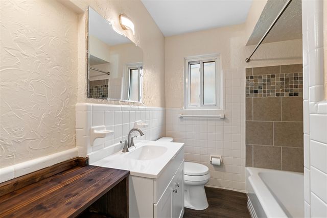 17448 Veronica Avenue, Eastpointe, MI 48021