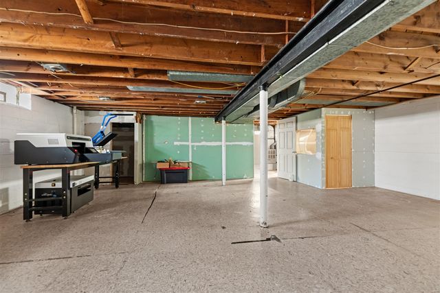 17448 Veronica Avenue, Eastpointe, MI 48021