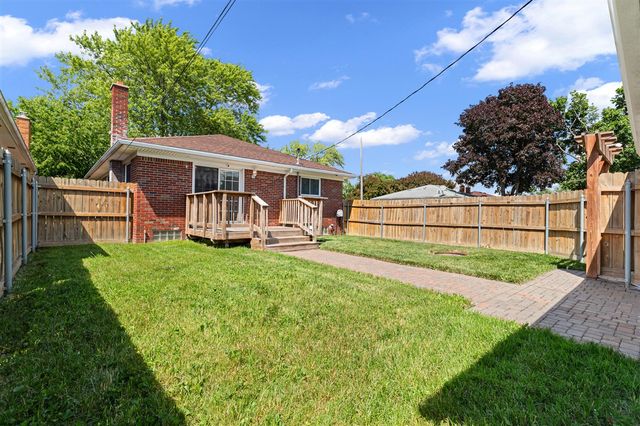 17448 Veronica Avenue, Eastpointe, MI 48021