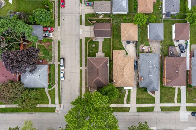17448 Veronica Avenue, Eastpointe, MI 48021