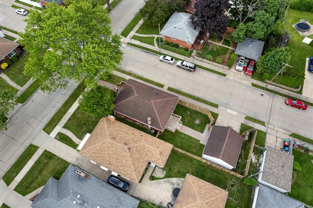 17448 Veronica Avenue, Eastpointe, MI 48021