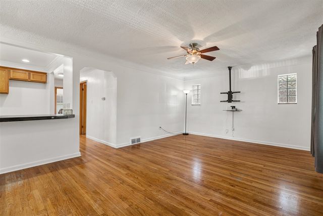 17448 Veronica Avenue, Eastpointe, MI 48021