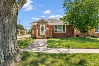 17448 Veronica Avenue, Eastpointe, MI 48021