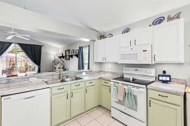 614 SOMERSTONE DRIVE, Valrico, FL 33594