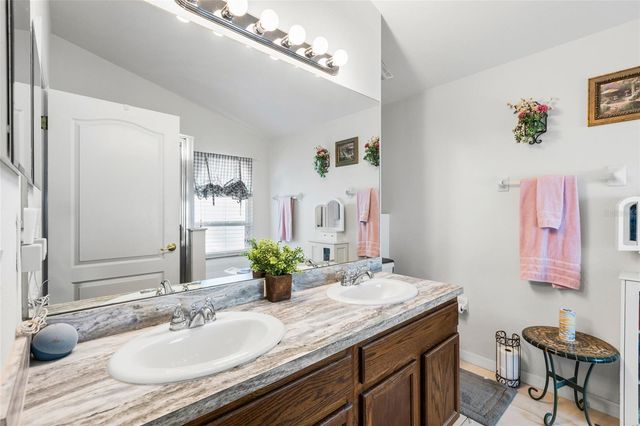 614 SOMERSTONE DRIVE, Valrico, FL 33594