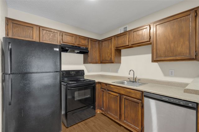 18333 Roehampton Drive 423, Dallas, TX 75252