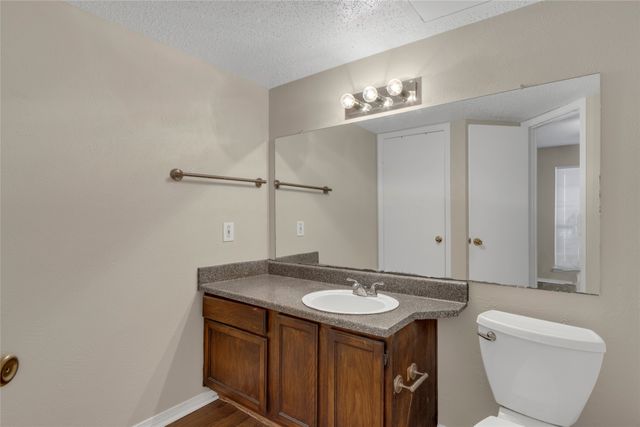 18333 Roehampton Drive 423, Dallas, TX 75252