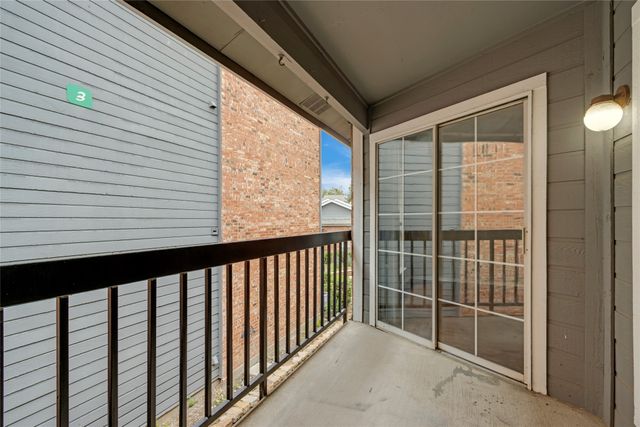 18333 Roehampton Drive 423, Dallas, TX 75252