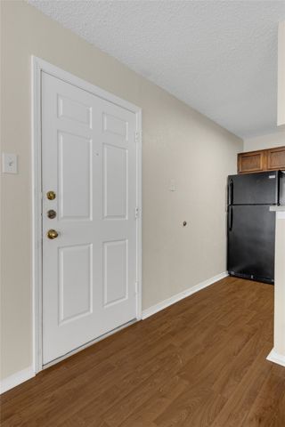 18333 Roehampton Drive 423, Dallas, TX 75252