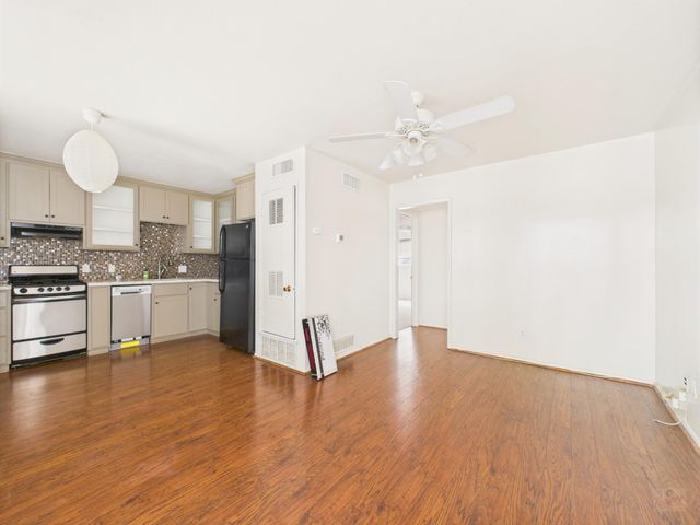 803 W 28th ST 202, Austin, TX 78705