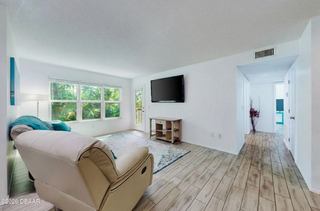 1401 S Palmetto Ave Apt 302, Daytona Beach, FL 32114