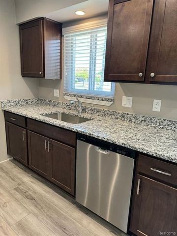 36411 Roycroft Street, Livonia, MI 48154