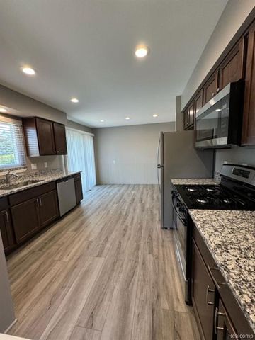 36411 Roycroft Street, Livonia, MI 48154