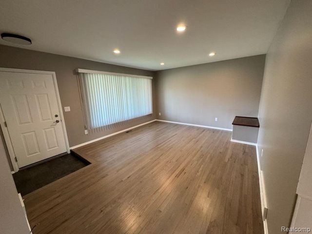 36411 Roycroft Street, Livonia, MI 48154