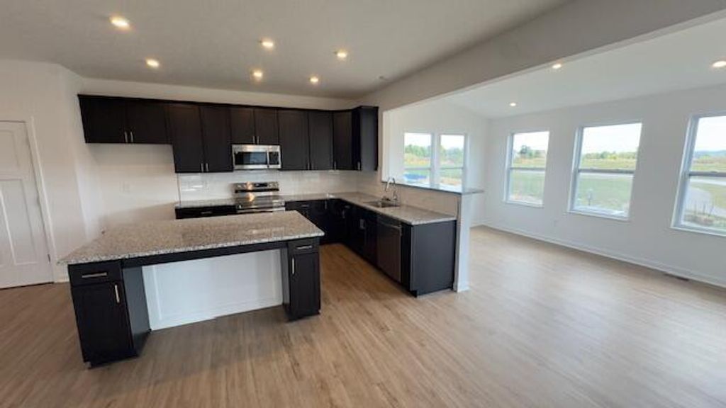 9121 Crescent View Drive NW, Canal Winchester, OH 43110